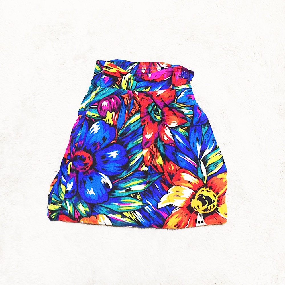 Designer,Women’s High Rise Long Floral Shorts NWOT
